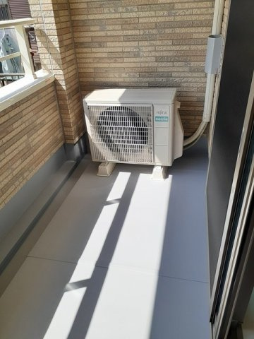 アドラブールのバルコニー