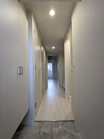 エムブイインプ新大阪の玄関