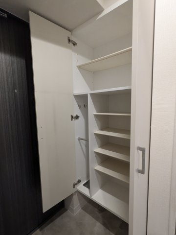 エムブイインプ新大阪の収納
