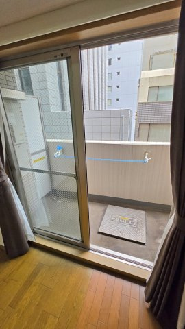 スカイコート三越前壱番館のバルコニー