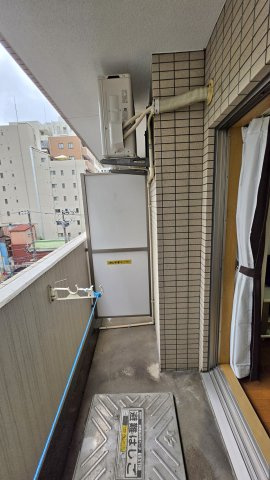 スカイコート三越前壱番館のバルコニー