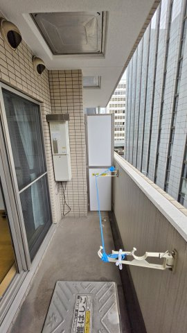 スカイコート三越前壱番館のバルコニー