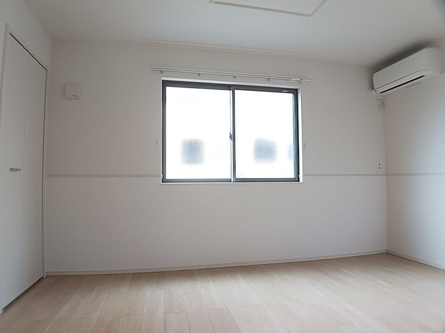 【内装】 | クレメント津志田Ｂ | 明るい室内です