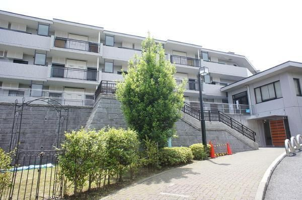 エスポワール松風台Ⅲ番館の外観