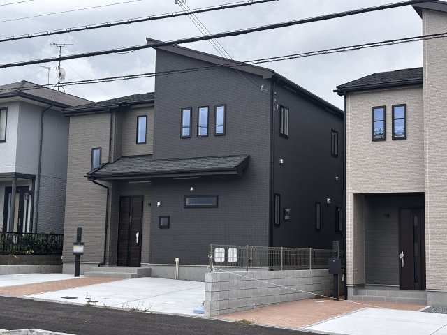 三木市緑が丘町中1丁目新築戸建B号棟の外観