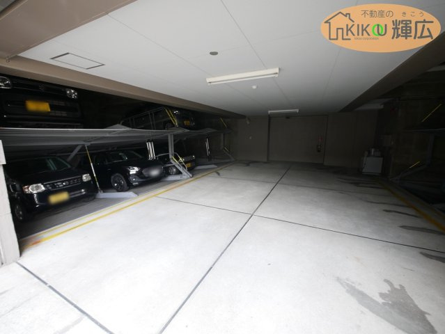 プレステージ姫路西飾磨　7階の駐車場