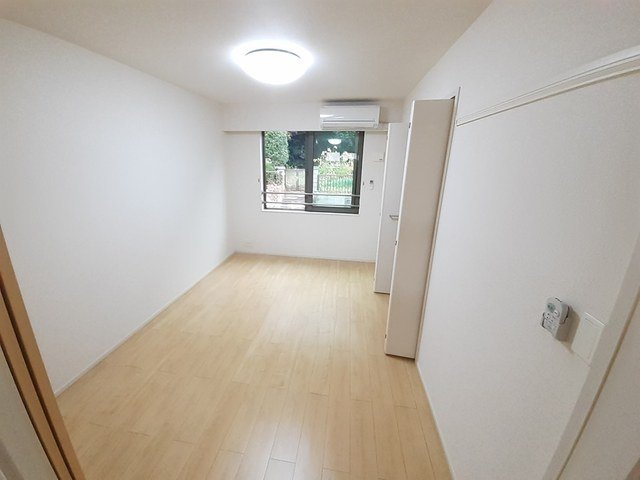 アドラブール城栄の内装