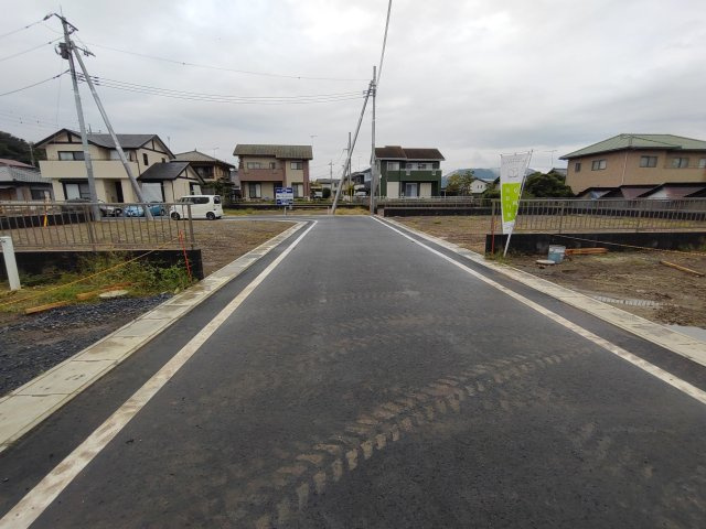 新築戸建・新築建売　太田市市場町第7　毛里田小・毛里田中の前面道路含む現地写真