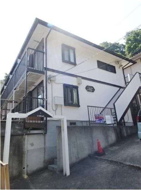 コーラルハイツ星川壱番館の外観