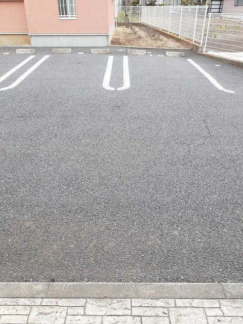 メゾン　クレールⅡの駐車場