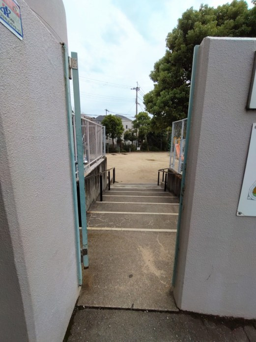 パレ武庫川プルミエールⅢのその他|池尻西公園へのアプローチ
