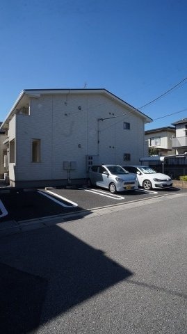 ビオーラの駐車場