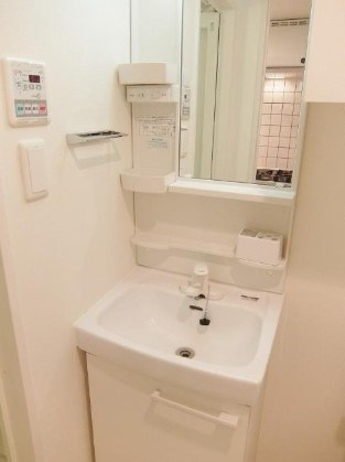 プレール・ドゥーク高円寺Ⅱの独立洗面台