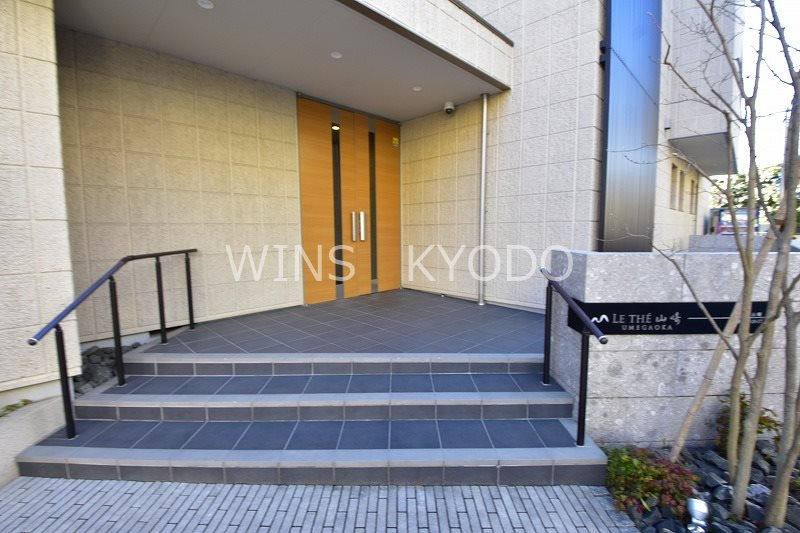 世田谷区梅丘３丁目の賃貸マンションのエントランス