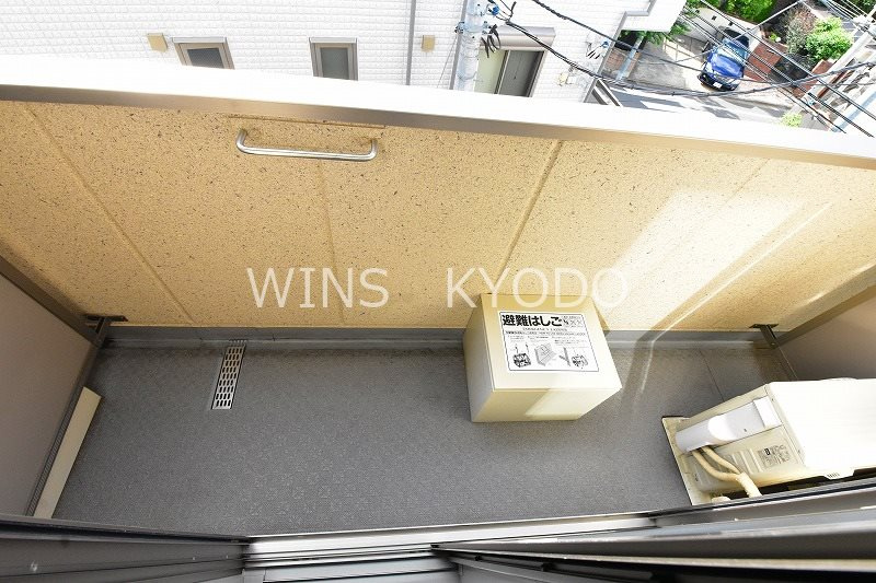 世田谷区梅丘３丁目の賃貸マンションのバルコニー