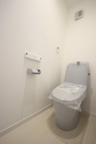 福生市本町のアパートのトイレ
