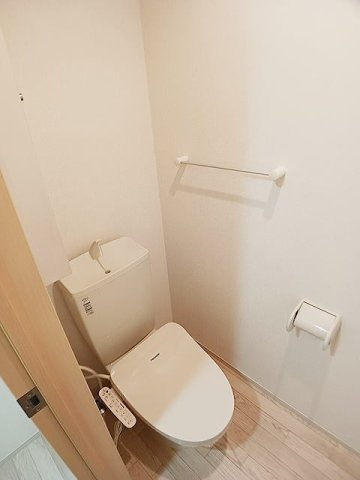 【トイレ】 | サニー・グローブ | コンパクトで使いやすいトイレです