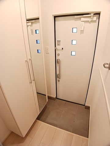 ラ　フロレゾンの玄関