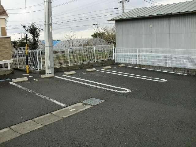 アネックスサイコーＡの駐車場