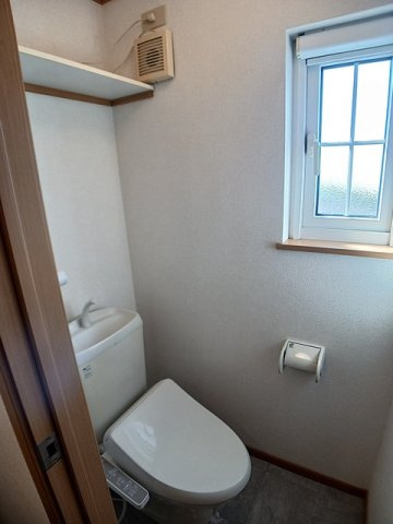 【トイレ】 | エスポワール・メゾンＡ | ゆったりとした空間のトイレです