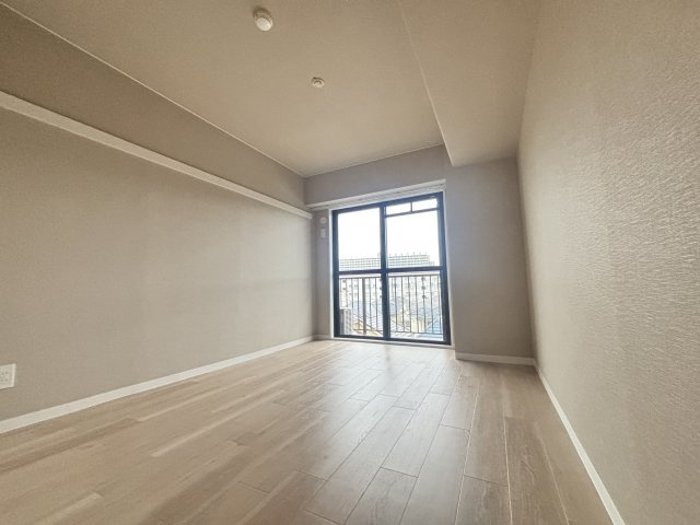 使い勝手のいい洋室です★