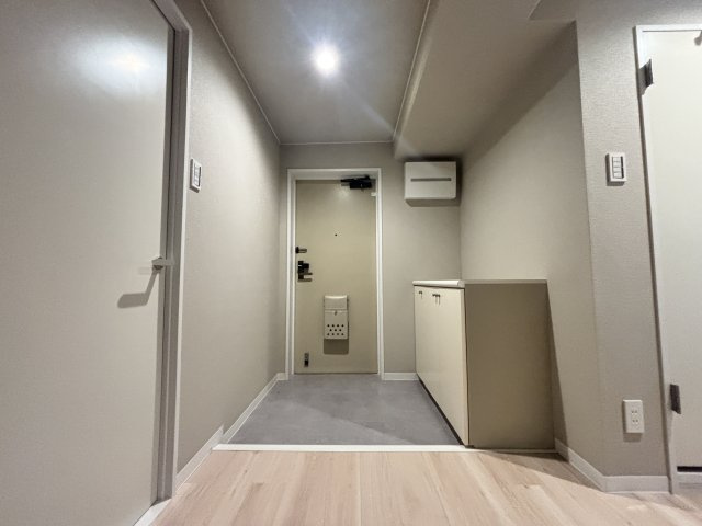 明るい玄関です★
