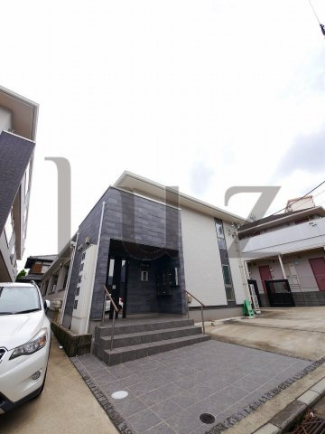 プレシャスＩＩの駐車場