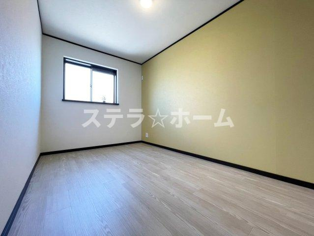 木川東1 中古戸建の洋室|コンパクトで使いやすい洋室です