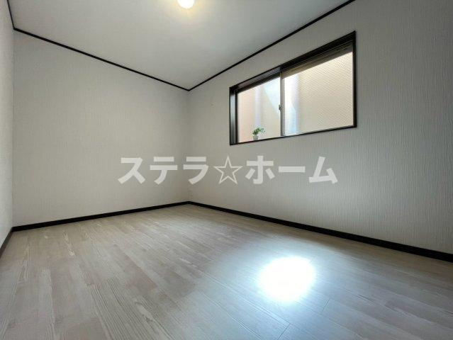 木川東1 中古戸建の洋室|コンパクトで使いやすい洋室です