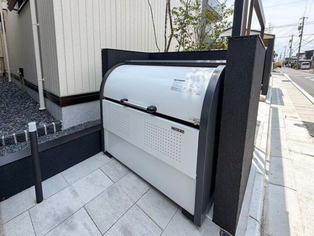 セレスティア草薙町のその他共用部分|専用ゴミ置き場