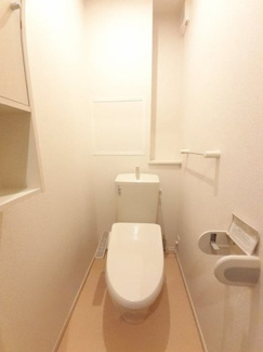 【トイレ】 | ローズ・エクラⅡ | 落ち着いた色調のトイレです