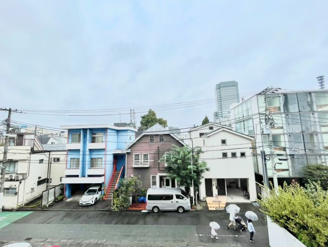 メイゾン牛込の展望|2026.09.26撮影

現地ご見学希望・資料請求などお気軽にお問い合わせ下さい！
03-5990-5201