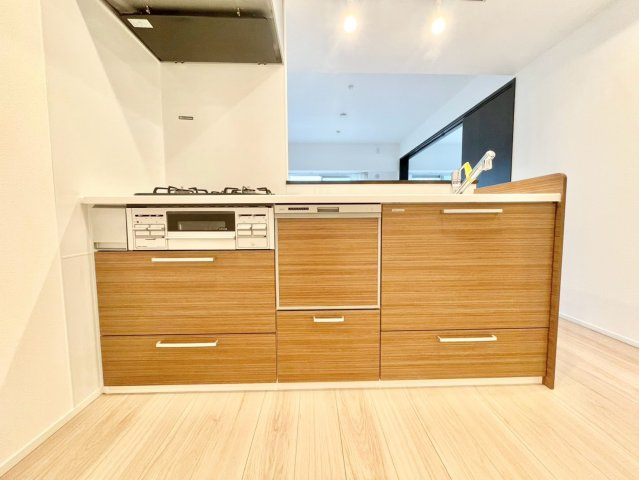 メイゾン牛込のキッチン|2026.09.26撮影

現地ご見学希望・資料請求などお気軽にお問い合わせ下さい！
03-5990-5201