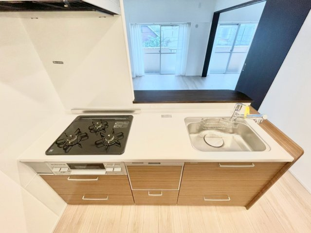 メイゾン牛込のキッチン|2026.09.26撮影

現地ご見学希望・資料請求などお気軽にお問い合わせ下さい！
03-5990-5201