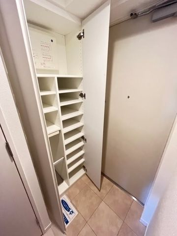 ジニア深川住吉の玄関