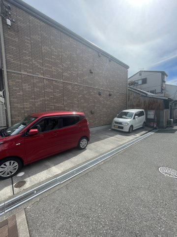メゾンウッディーバレーの駐車場