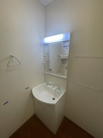 メゾンウッディーバレーの洗面所