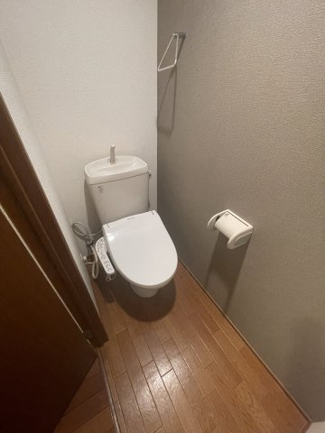 メゾンウッディーバレーのトイレ