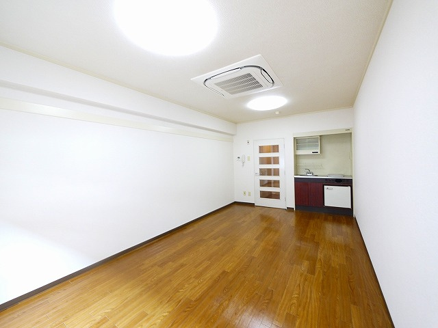 まあぁろ～ビルの居間・リビング|こちらの居間で趣味の時間をお楽しみください