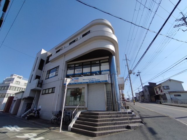 吹田市五月が丘南の店舗事務所の外観