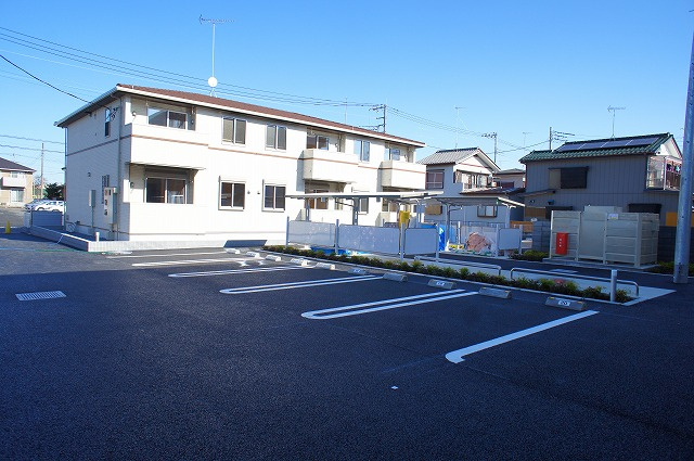 ルミエール　マンションの駐車場