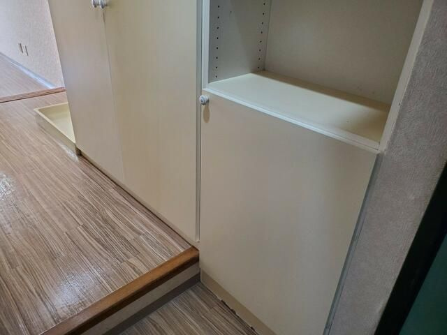 サンパークビルの玄関