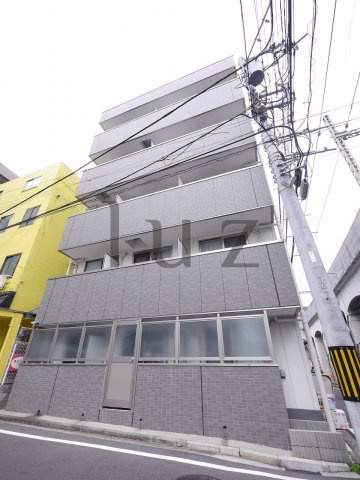 リアン駅前マンションの外観
