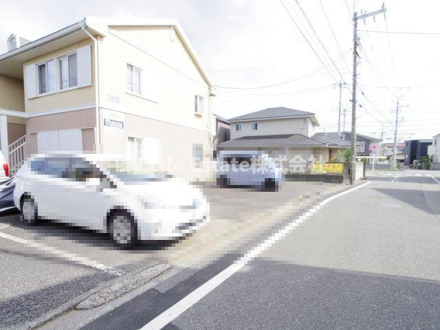 サンレイクコグレの駐車場