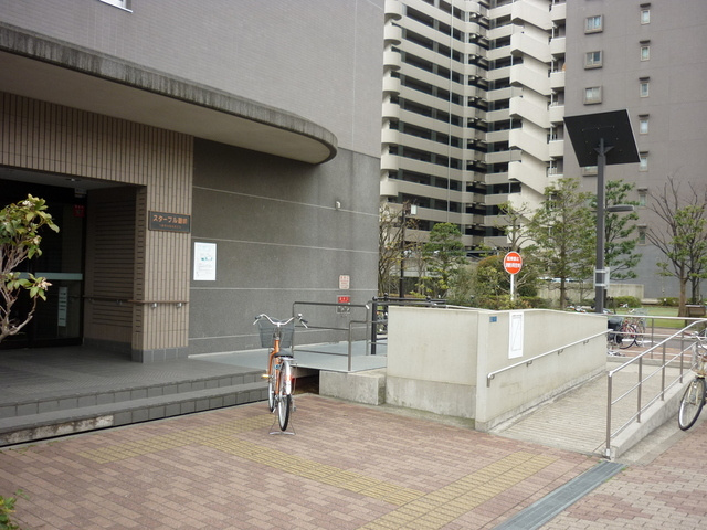 【エントランス】