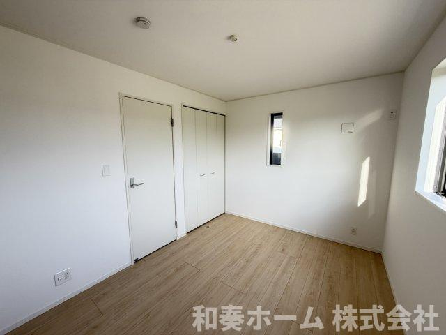 クレイドルガーデン徳島市国府町日開第2の洋室