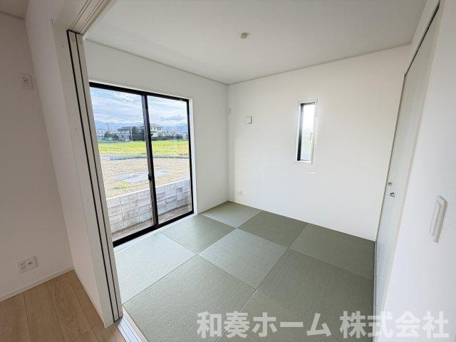 クレイドルガーデン徳島市国府町日開第2の和室