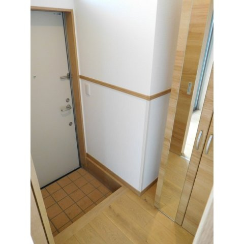 シティハイツ小山2の玄関