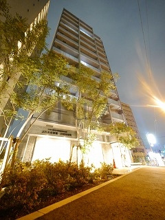 ラリーズの外観
