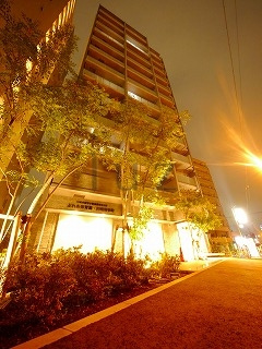 ラリーズの外観